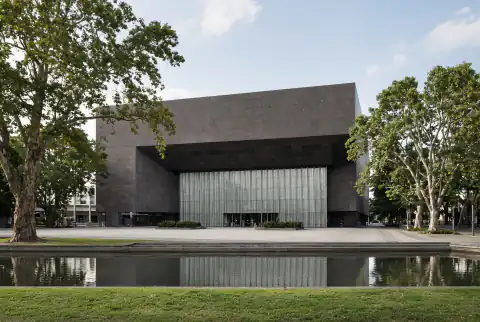 NGV International & the Arts Precinct