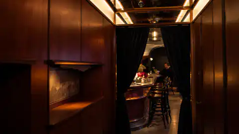 Apollo Inn