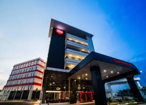 Tune Hotel KLIA–KLIA2 — exterior facade