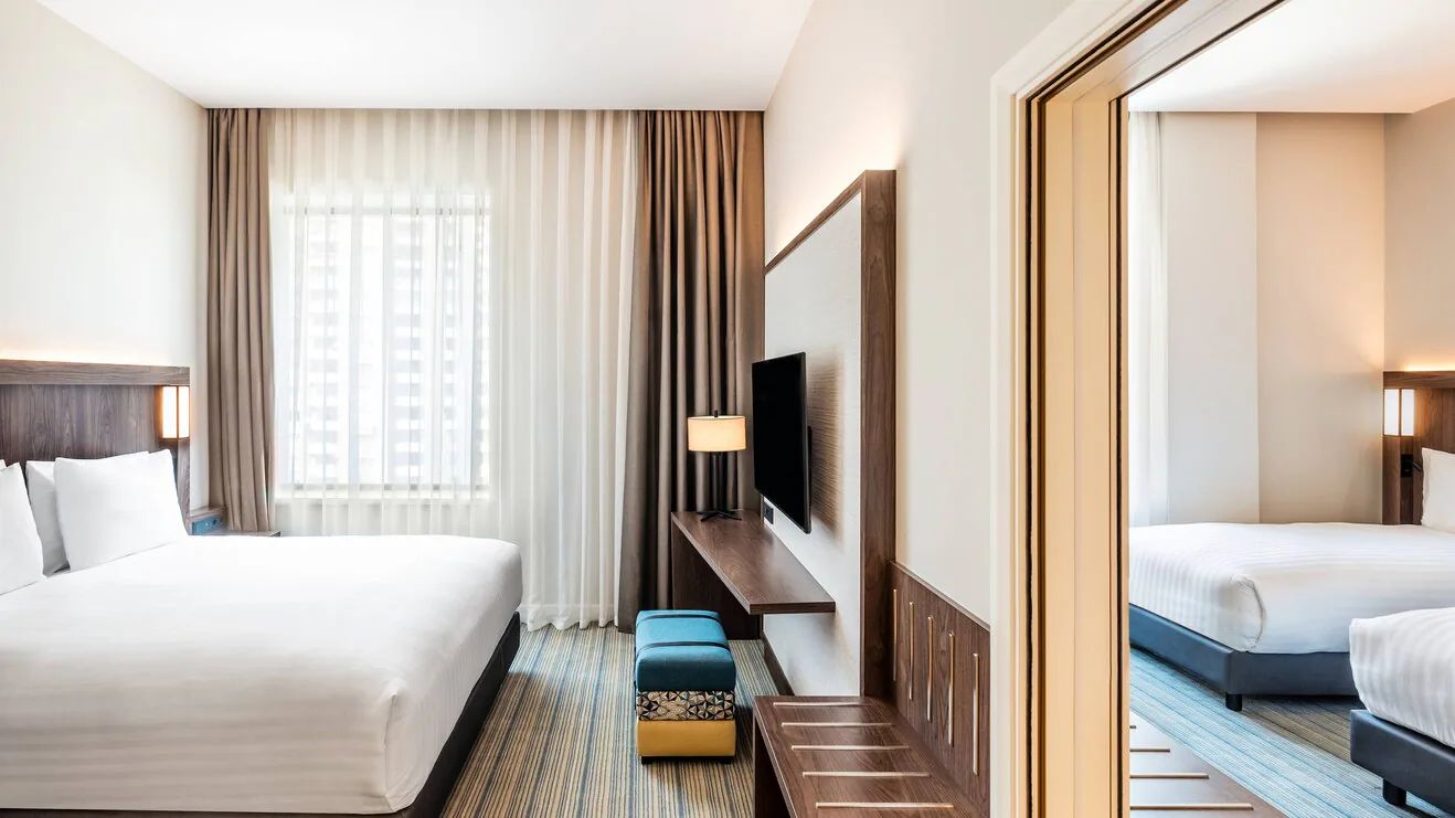 Guest room — official Courtyard by Marriott Baku gallery