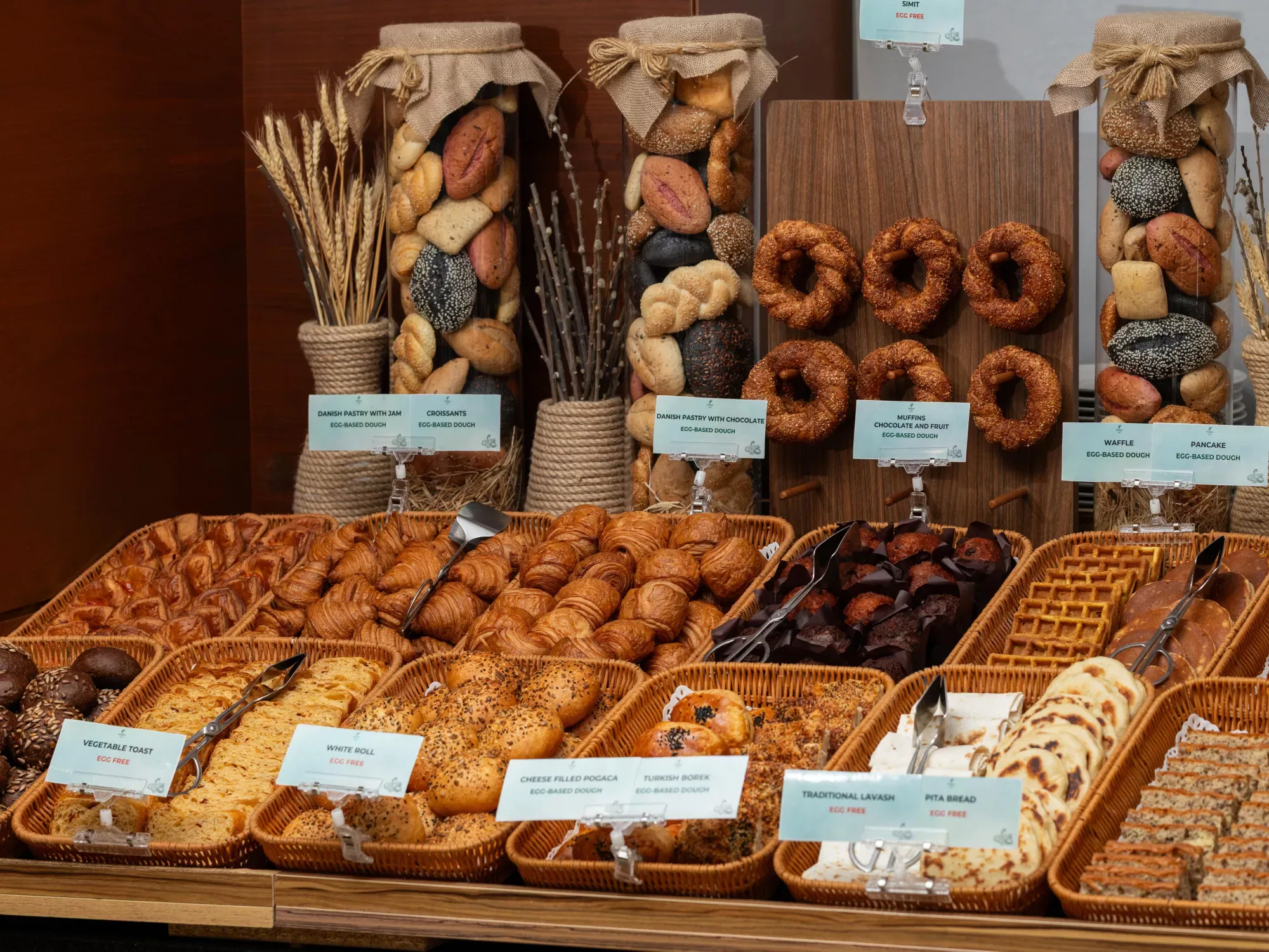 Marina 18 breakfast — official Holiday Inn Baku gallery
