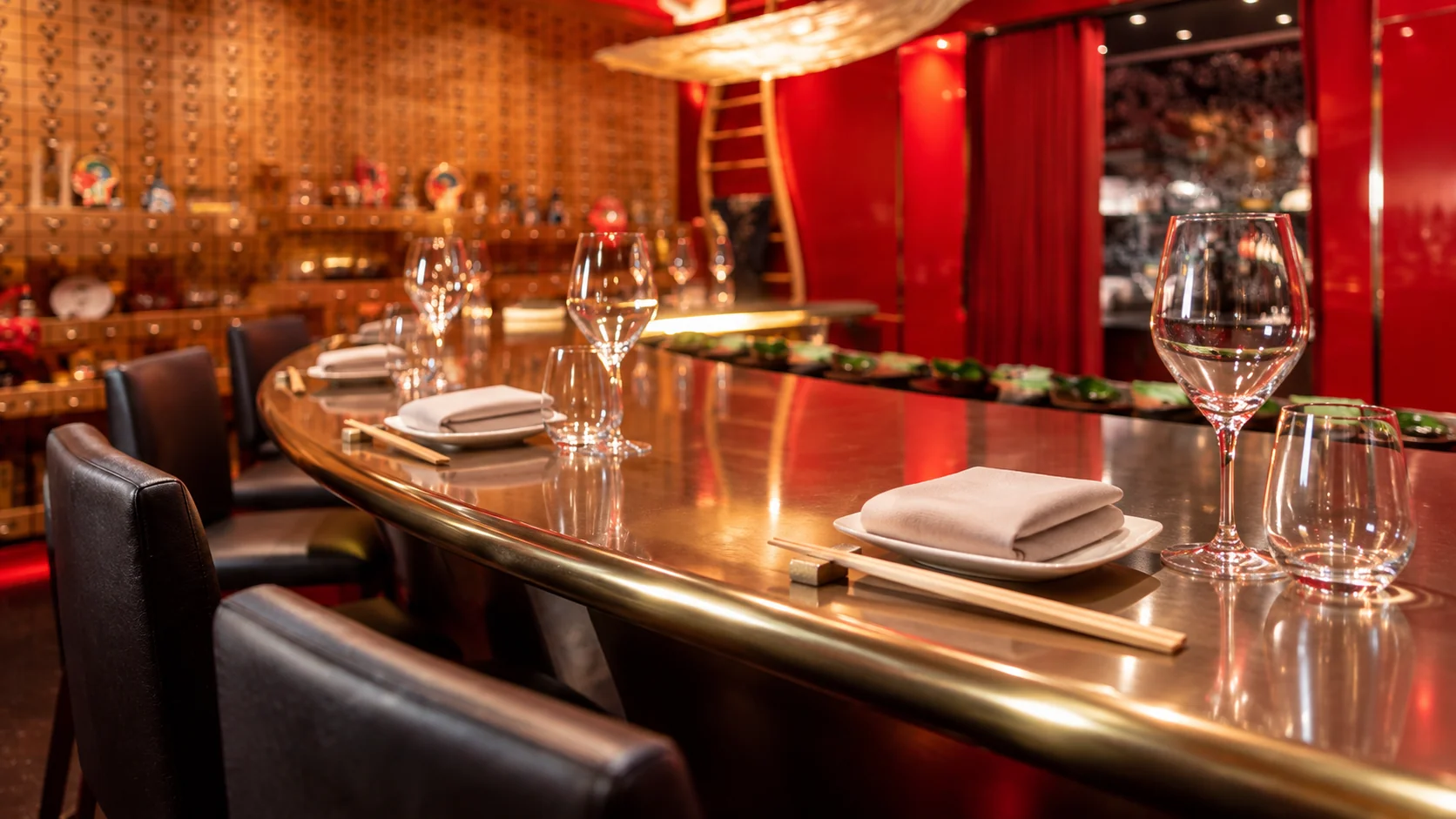 A place setting at the é by José Andrés counter