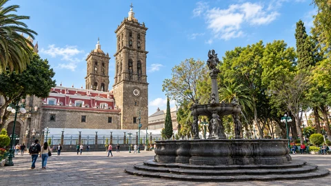 Puebla · Zócalo and a Poblano lunch