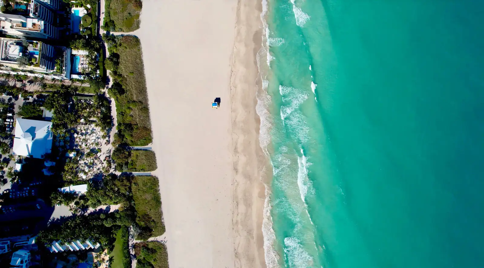 Miami beaches, colourful lifeguard towers and waterfront skyline