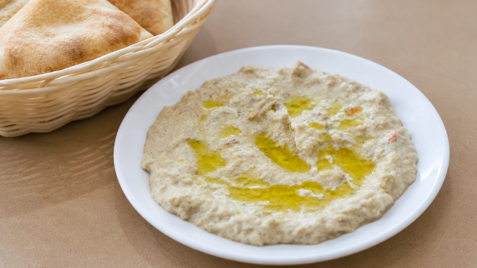 Baba ganoush and bread