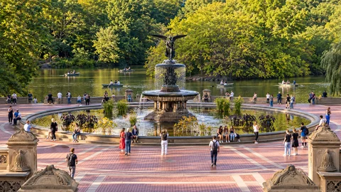 Central Park — Bethesda Terrace & the Lake