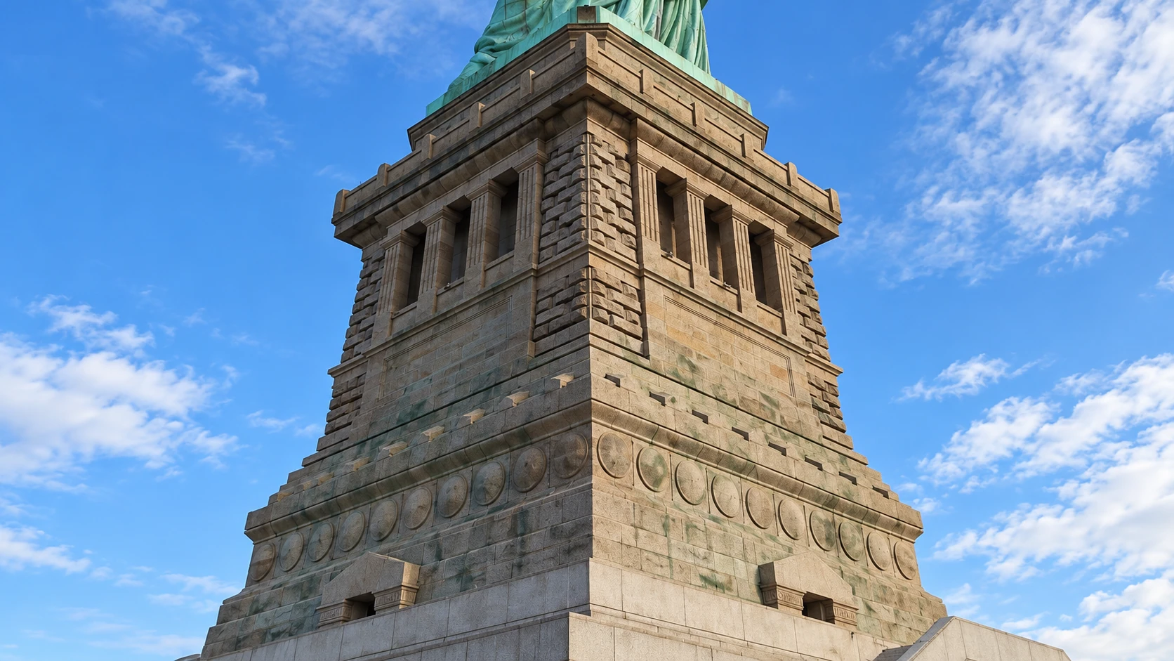 Statue of Liberty & Ellis Island ferry, New York