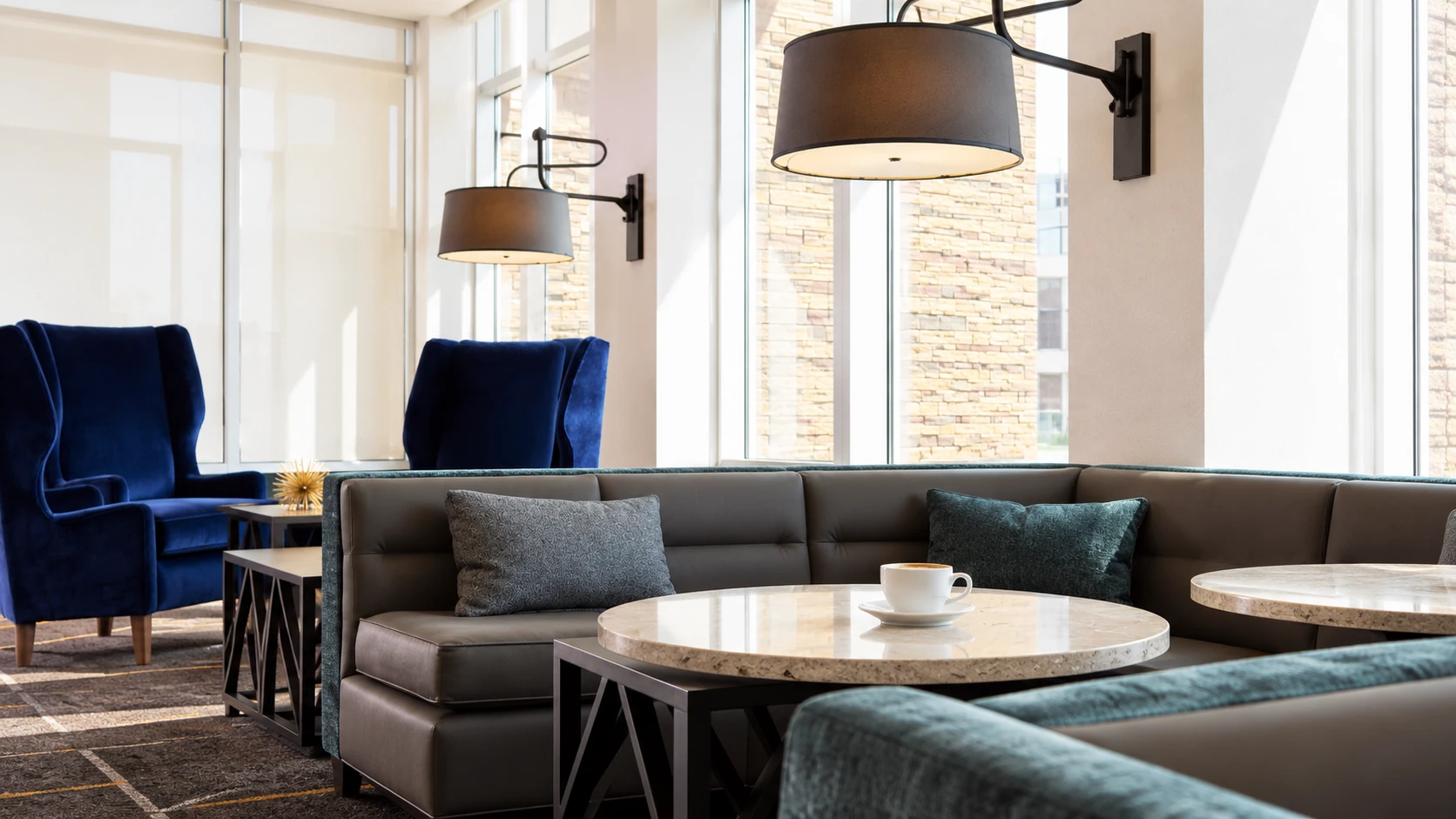 Window lounge
