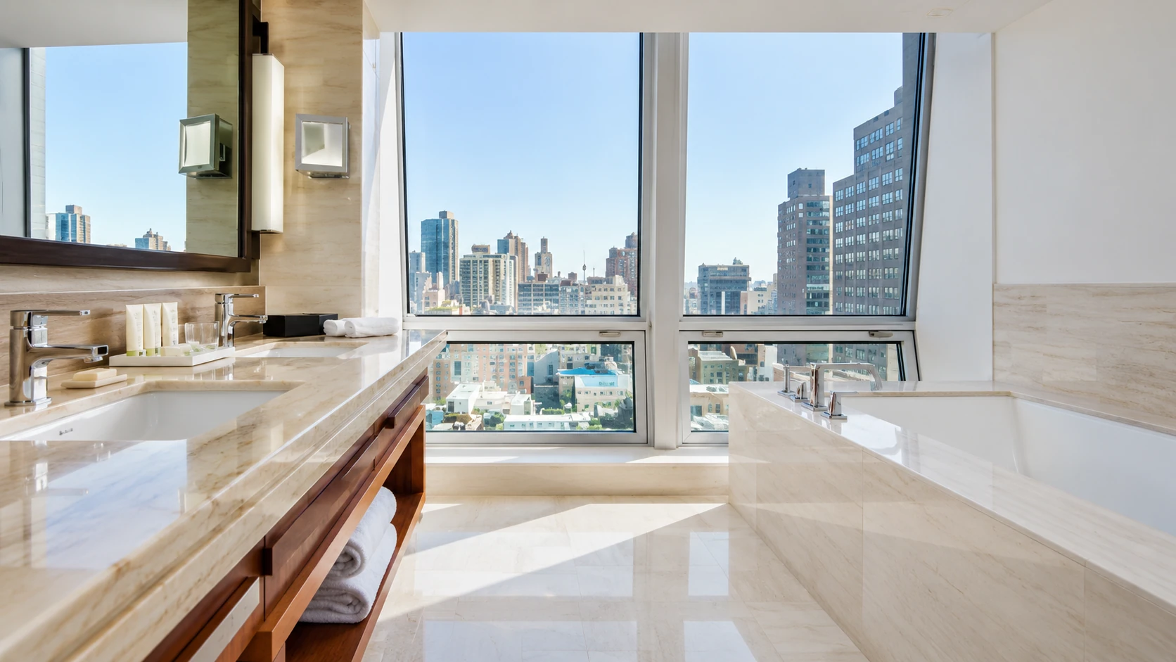 Suite bathroom