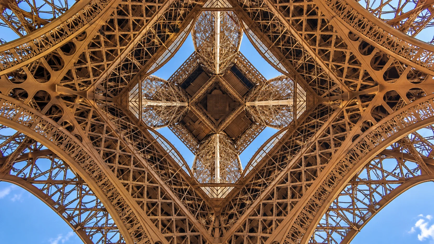 Le Jules Verne, Paris