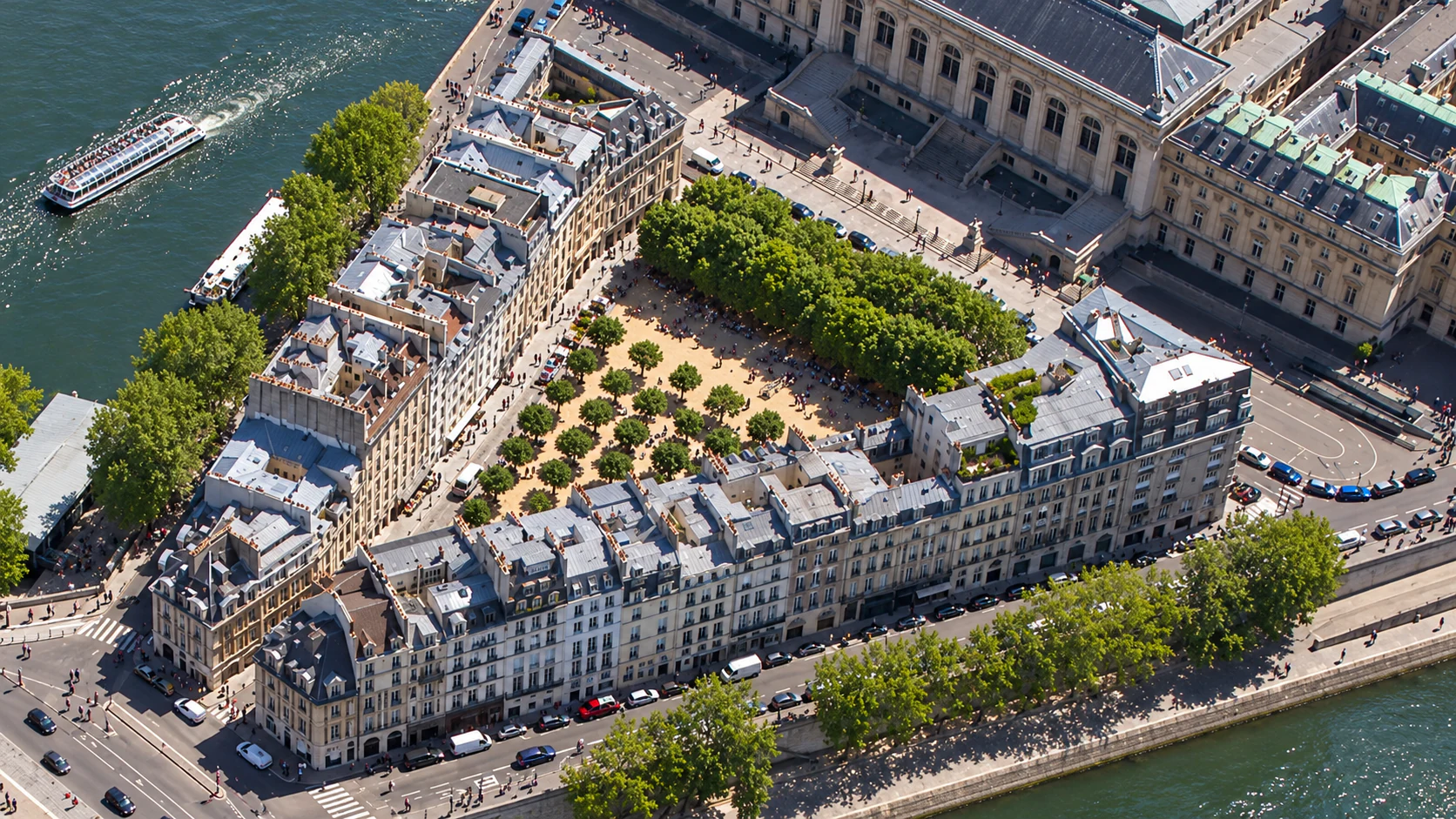 Place Dauphine triangle from above