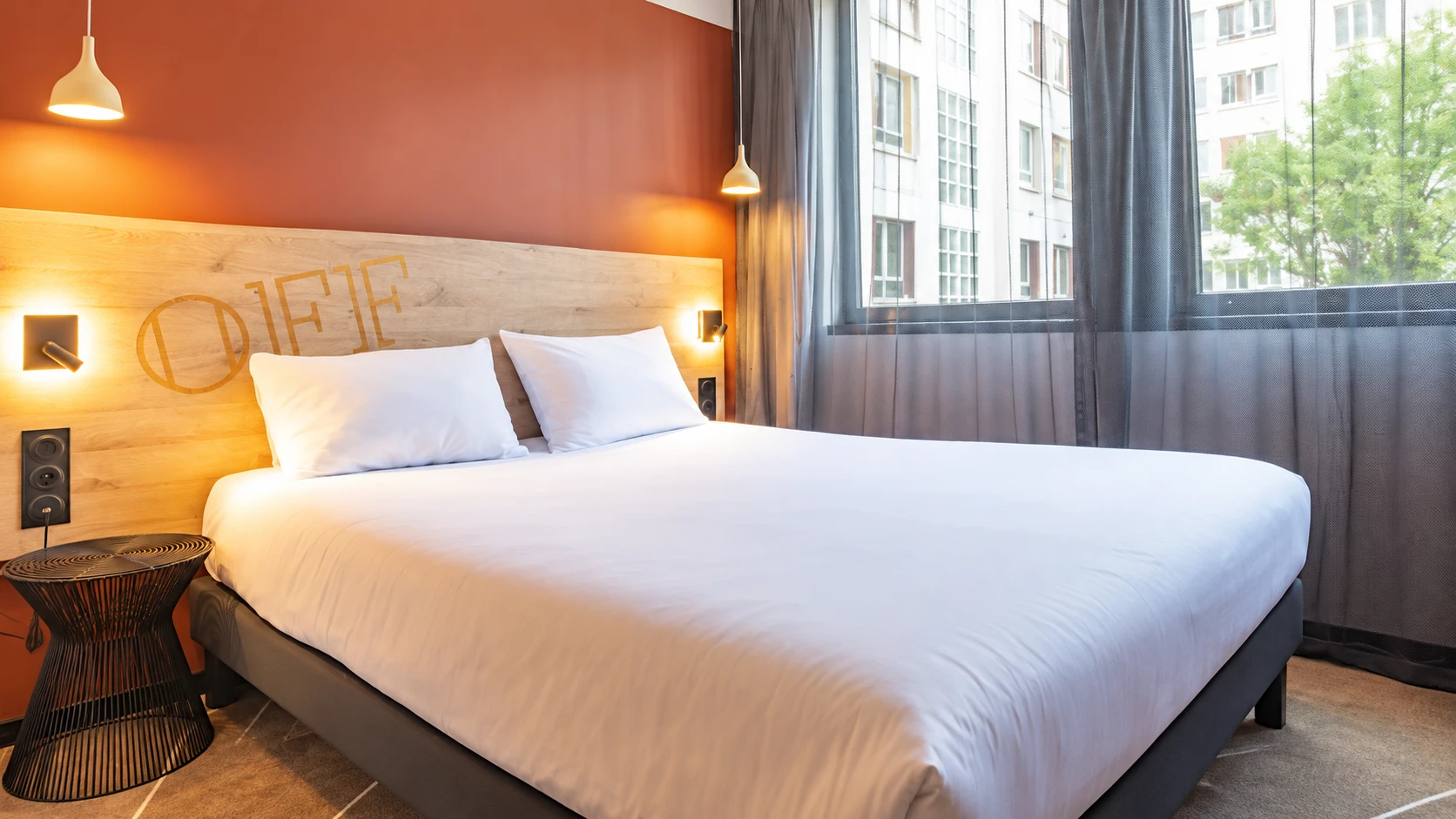 Guest room